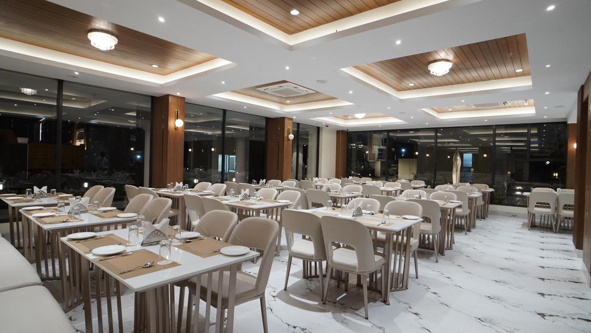 Antique Regency !! Luxurious Hotel In Digha !! Екстер'єр фото