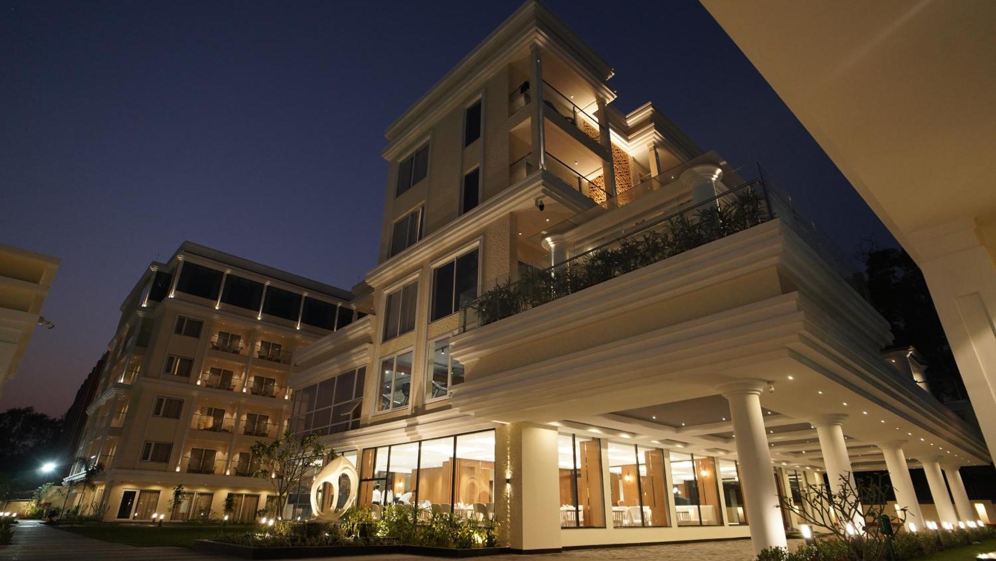 Antique Regency !! Luxurious Hotel In Digha !! Екстер'єр фото