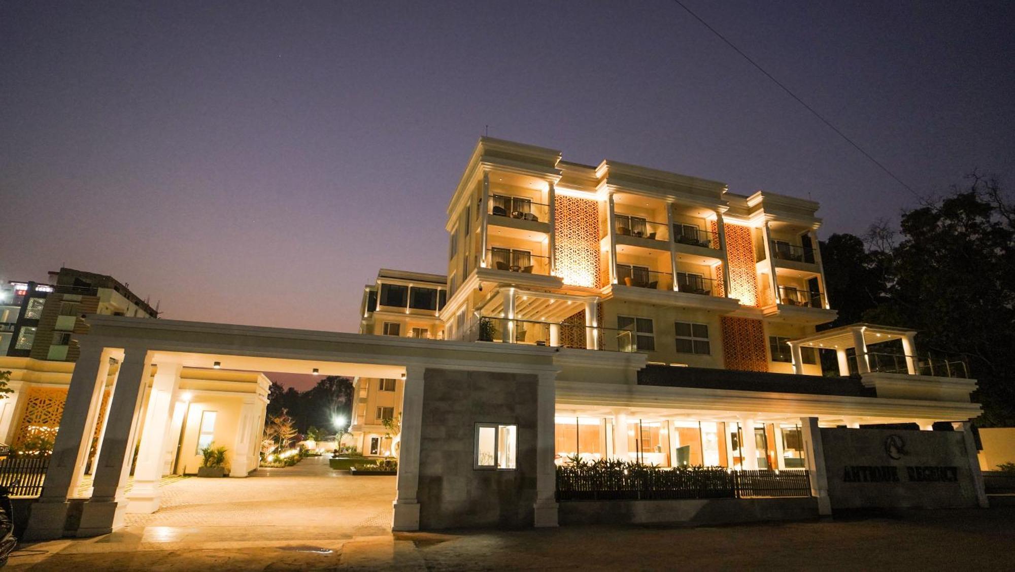 Antique Regency !! Luxurious Hotel In Digha !! Екстер'єр фото