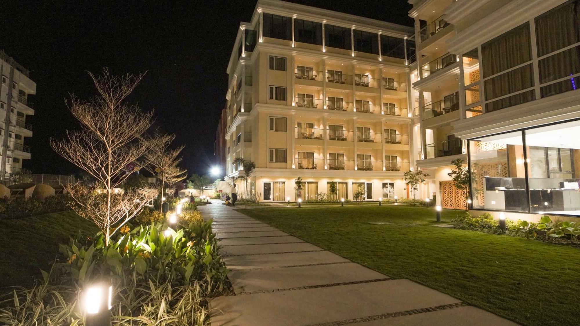 Antique Regency !! Luxurious Hotel In Digha !! Екстер'єр фото