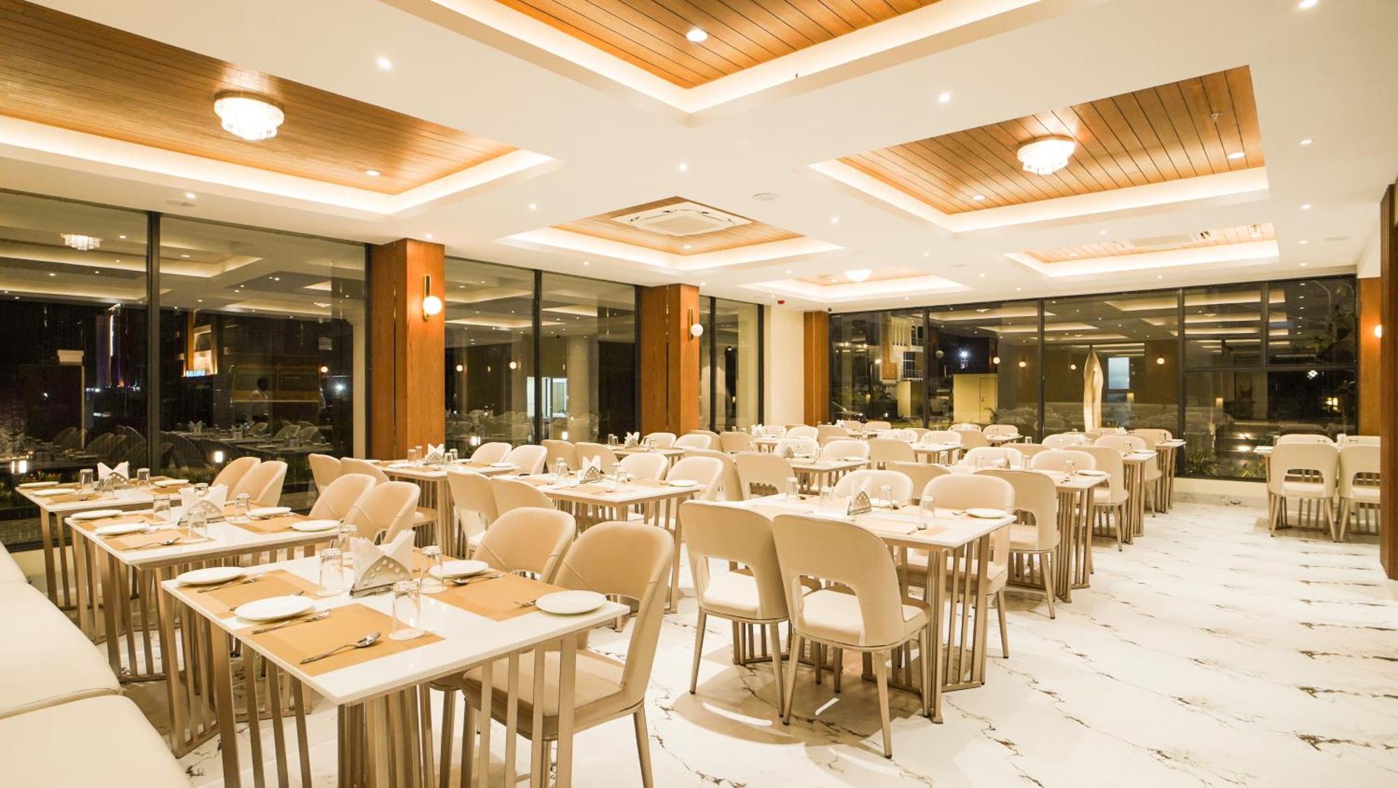 Antique Regency !! Luxurious Hotel In Digha !! Екстер'єр фото