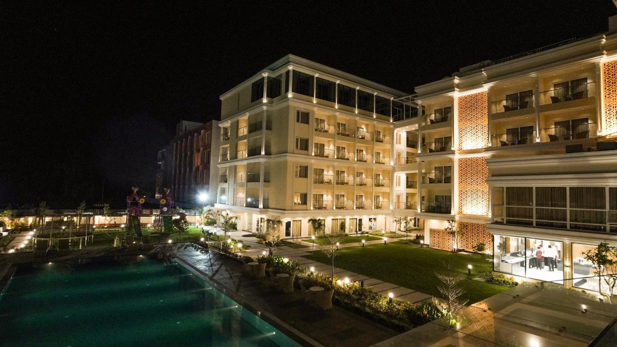 Antique Regency !! Luxurious Hotel In Digha !! Екстер'єр фото