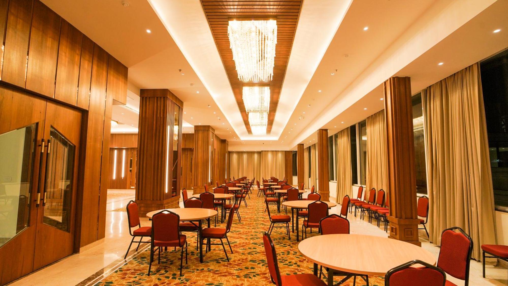 Antique Regency !! Luxurious Hotel In Digha !! Екстер'єр фото