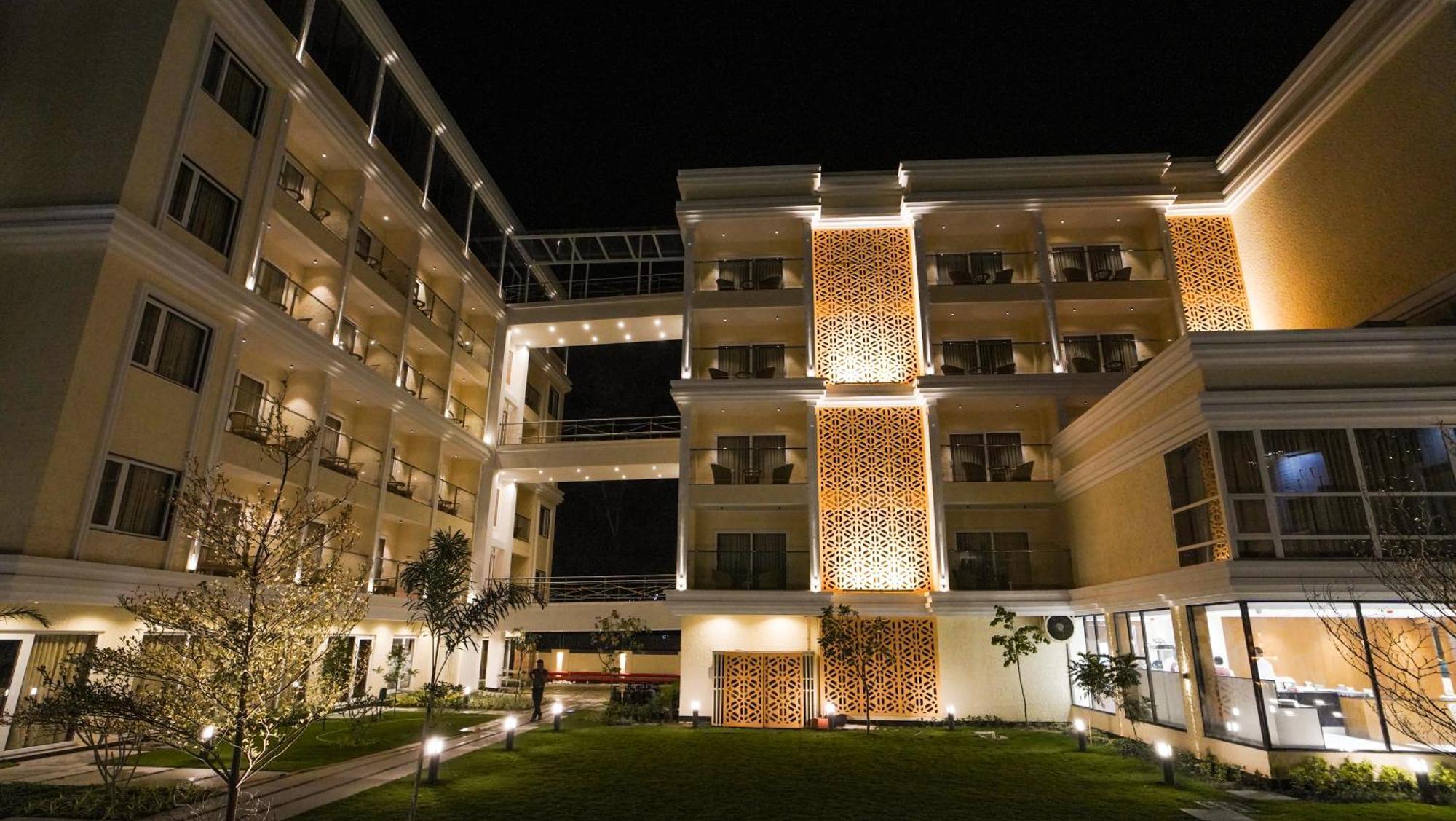 Antique Regency !! Luxurious Hotel In Digha !! Екстер'єр фото