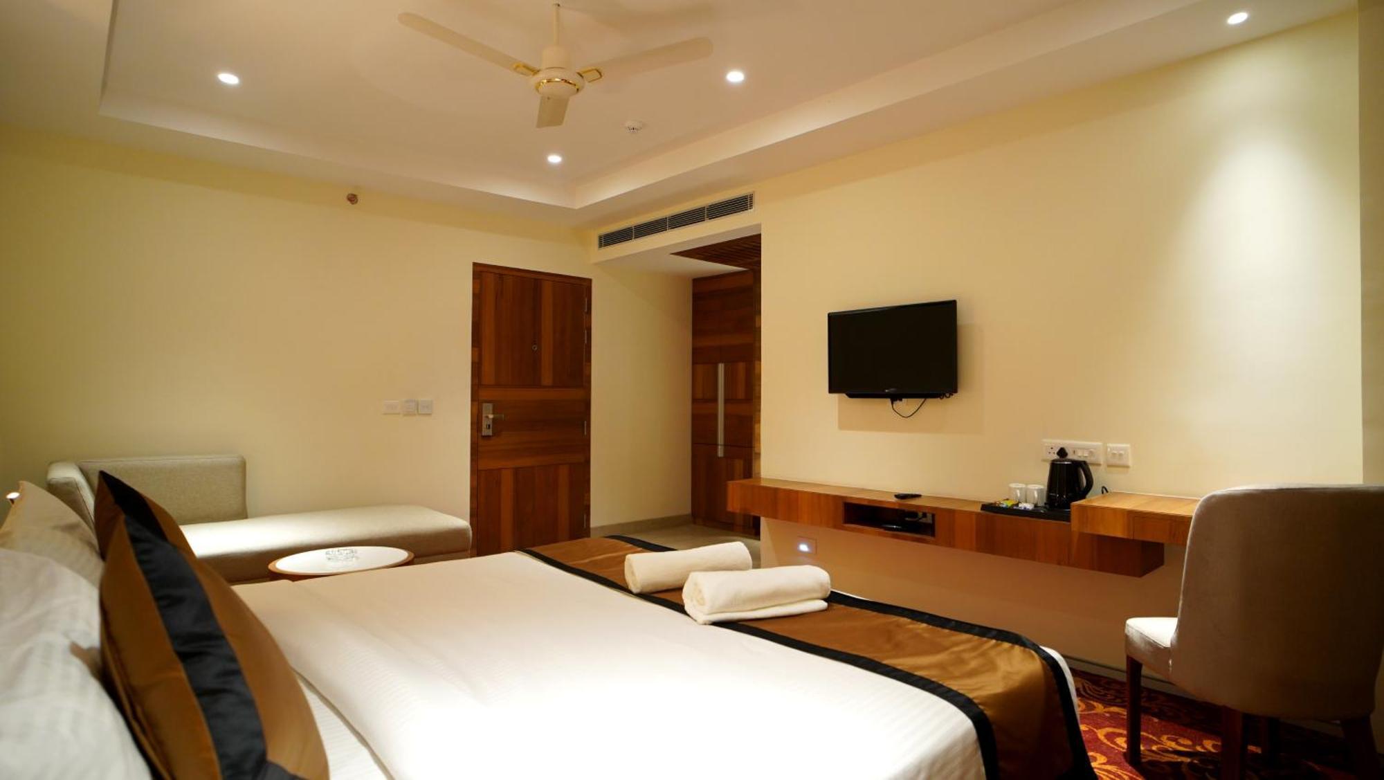 Antique Regency !! Luxurious Hotel In Digha !! Екстер'єр фото
