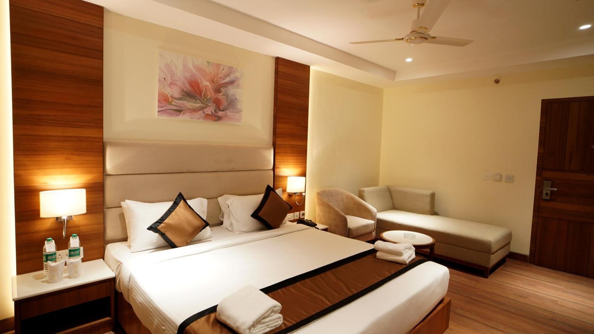 Antique Regency !! Luxurious Hotel In Digha !! Екстер'єр фото